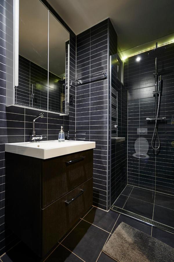 Central Location Yellow-Black Apartment Budapest Luaran gambar